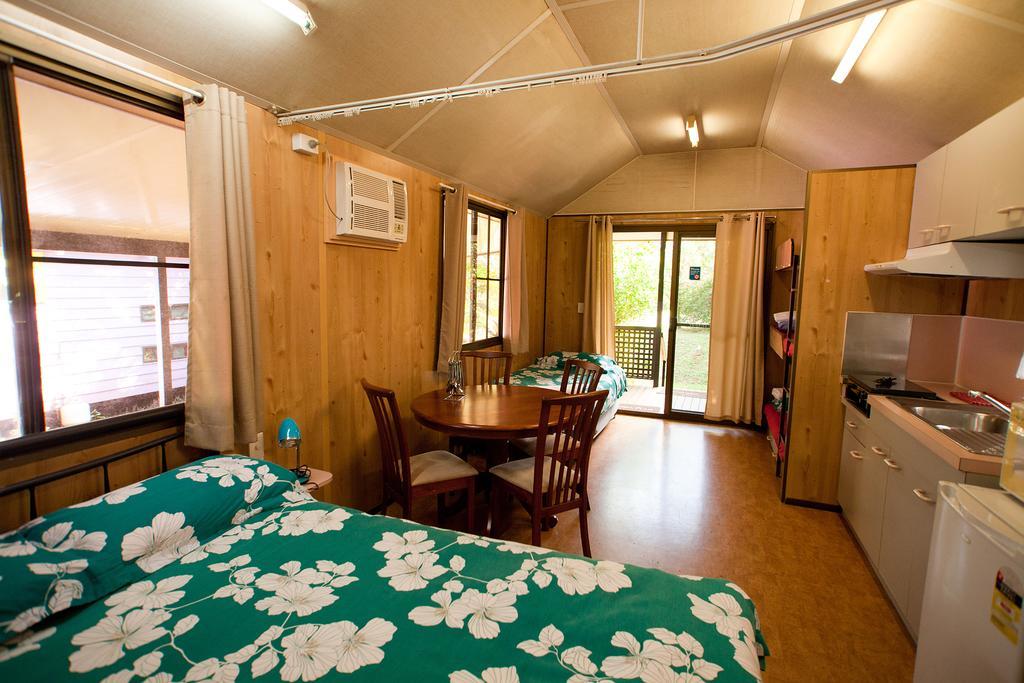Lake Eacham Tourist Park & Cabins الغرفة الصورة
