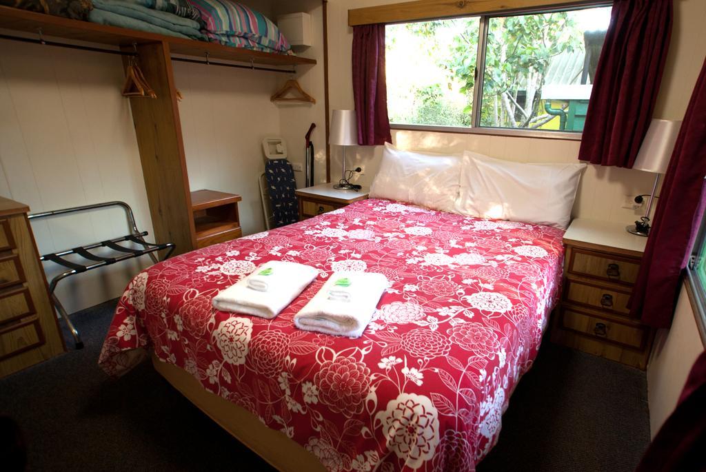 Lake Eacham Tourist Park & Cabins الغرفة الصورة